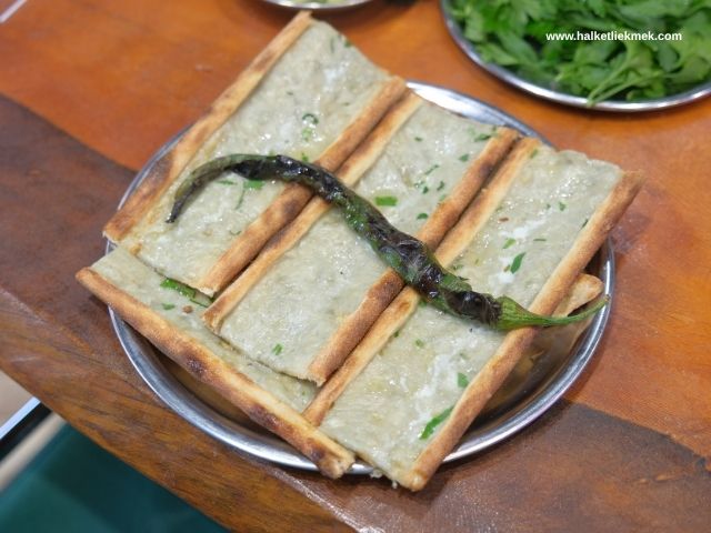 Küflü Peynirli Börek