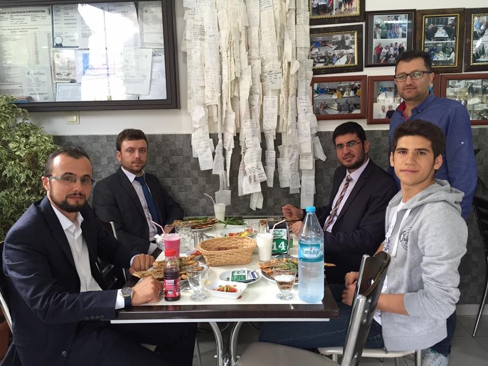 Ak-parti-Selçuklu-gençlik-kolları-Başkanı-Rafet-Baştürk-il-yönetim-kurulu-üyesi-avukat-Muhammed-Baysal-gençlik-kolları-Başkan-yardımcısı-Mehmet-Gülyavşan